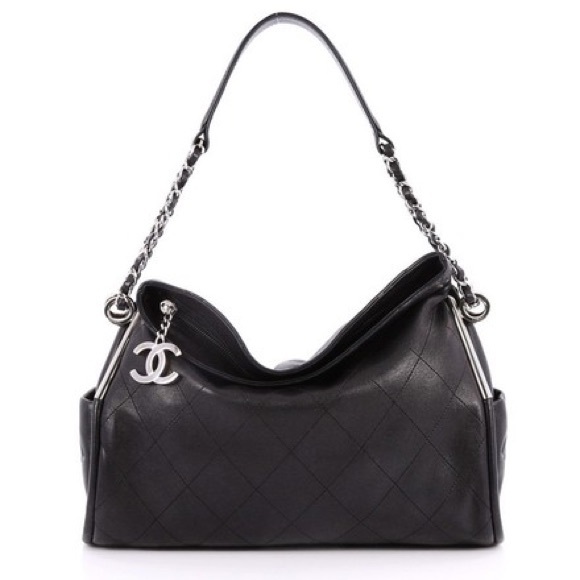 Chanel Black Large Chain Around Tote Ultimate Soft Hobo Bag GHW – Boutique  Patina